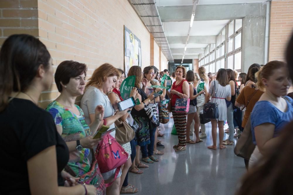 Abandono en masa de los opositores a la enseñanza