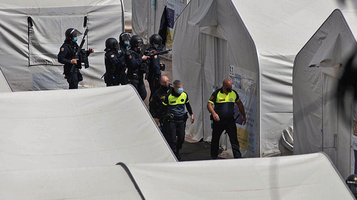 Clavijo insta al Estado a poner fin a los campamentos y al hacinamiento