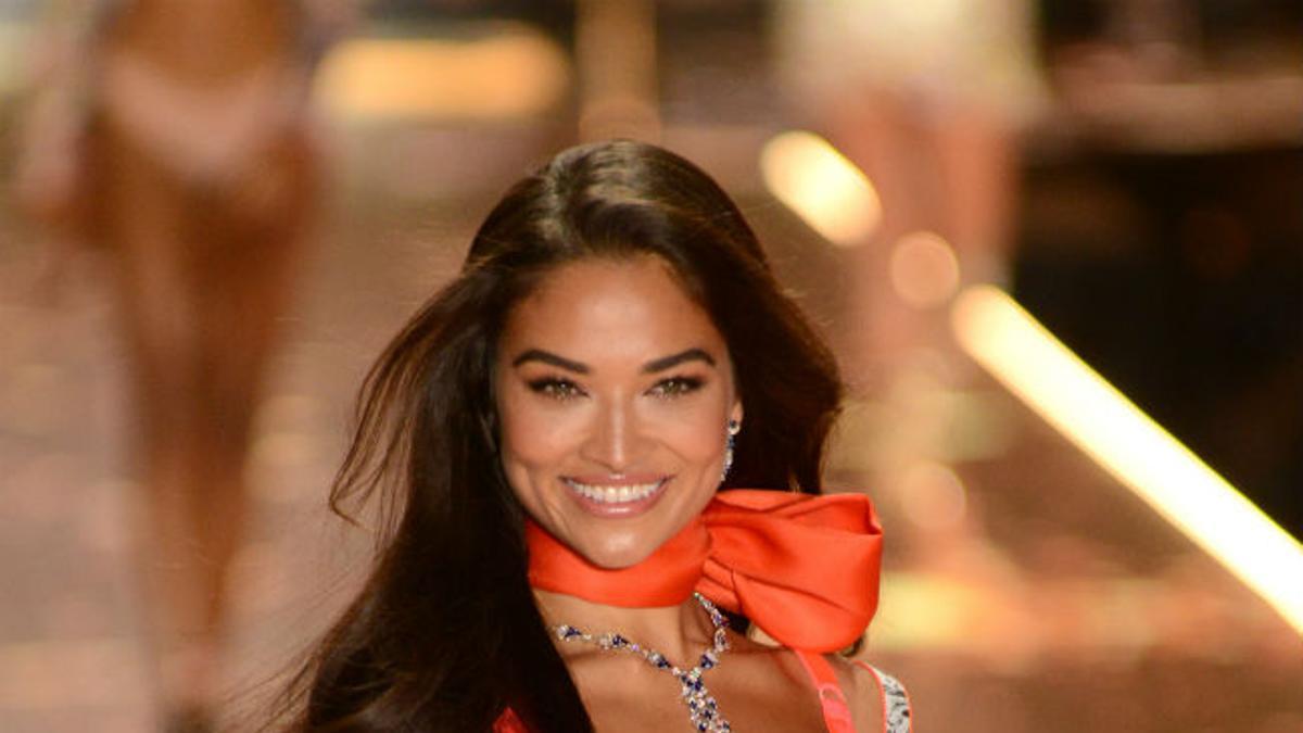 Shanina Shaik durante Victoria's Secret Fashion Show 2018