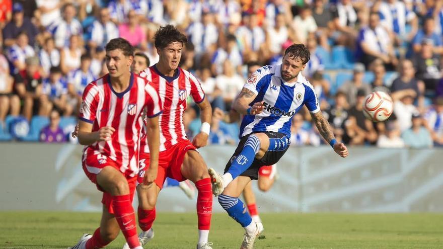 Crónica del Hércules-Atlético Madrileño: La desdicha sigue vistiendo de blanco y azul