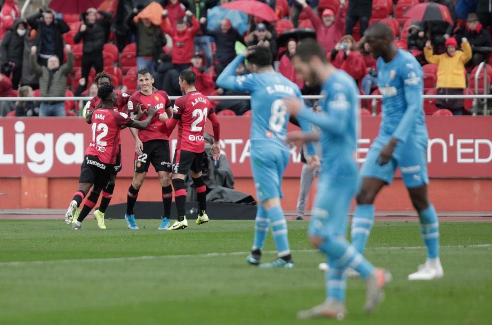 Un Mallorca desatado golea al Valencia