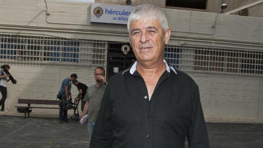 El Hércules suspende de todas sus funciones al médico Jeroni Llorca