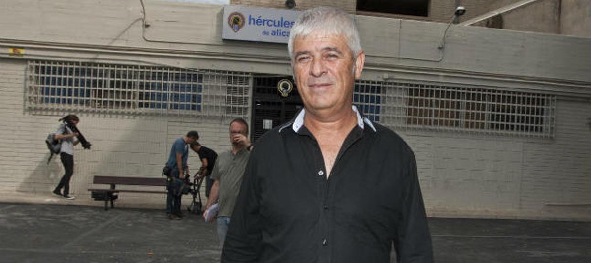 El médico vilero Jeroni Llorca, en el Rico Pérez