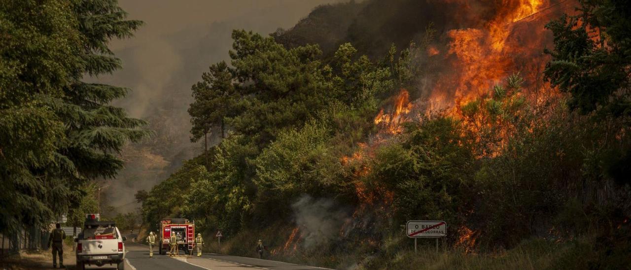 Incendio en Carballeda de Valdeorras en julio del pasado año.