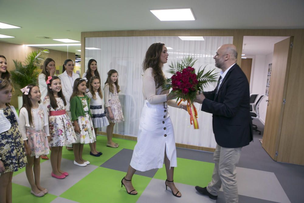 Tomás Mayoral, director de INFORMACIÓN, recibe a las belleas