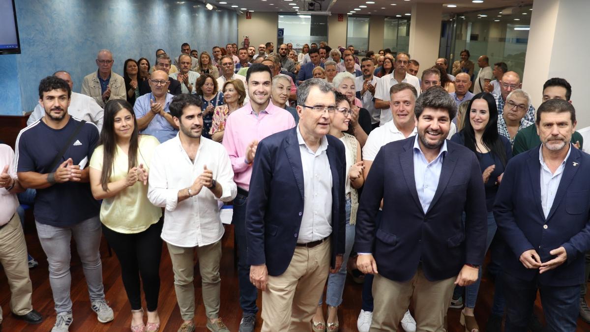 Reunión de los alcaldes y portavoces de los populares en los 67 barrios y pedanías de Murcia.