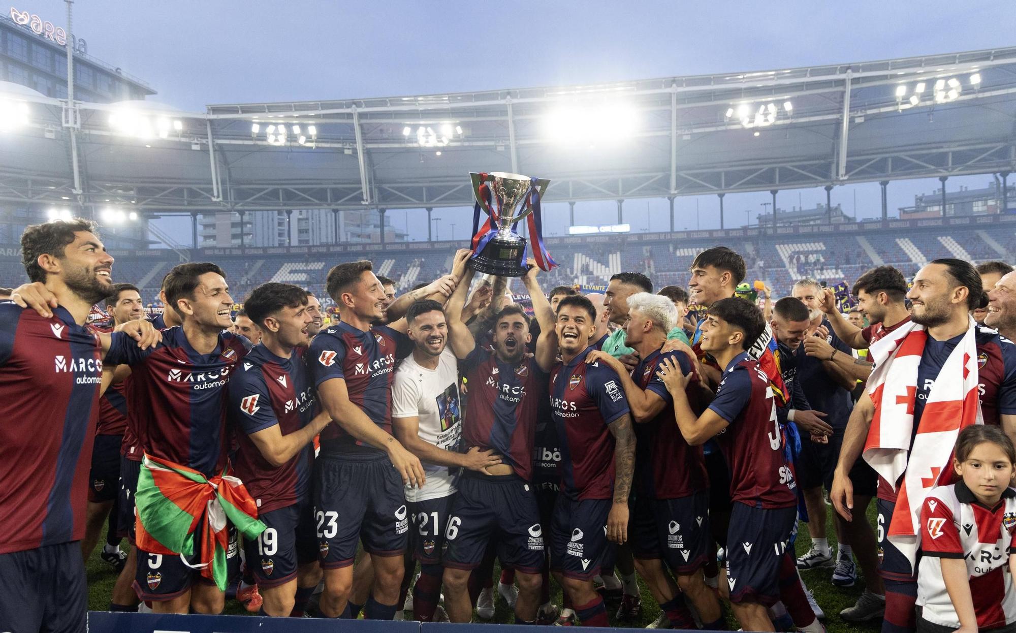 Las mejores imágenes de la celebración del Levante en el Ciutat
