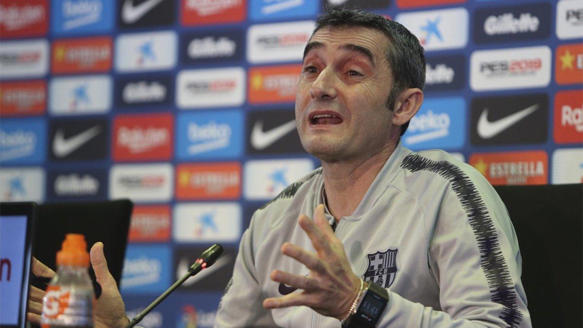 Ernesto Valverde, durante una rueda de prensa en la Ciudad Deportiva Joan Gamper del FC Barcelona