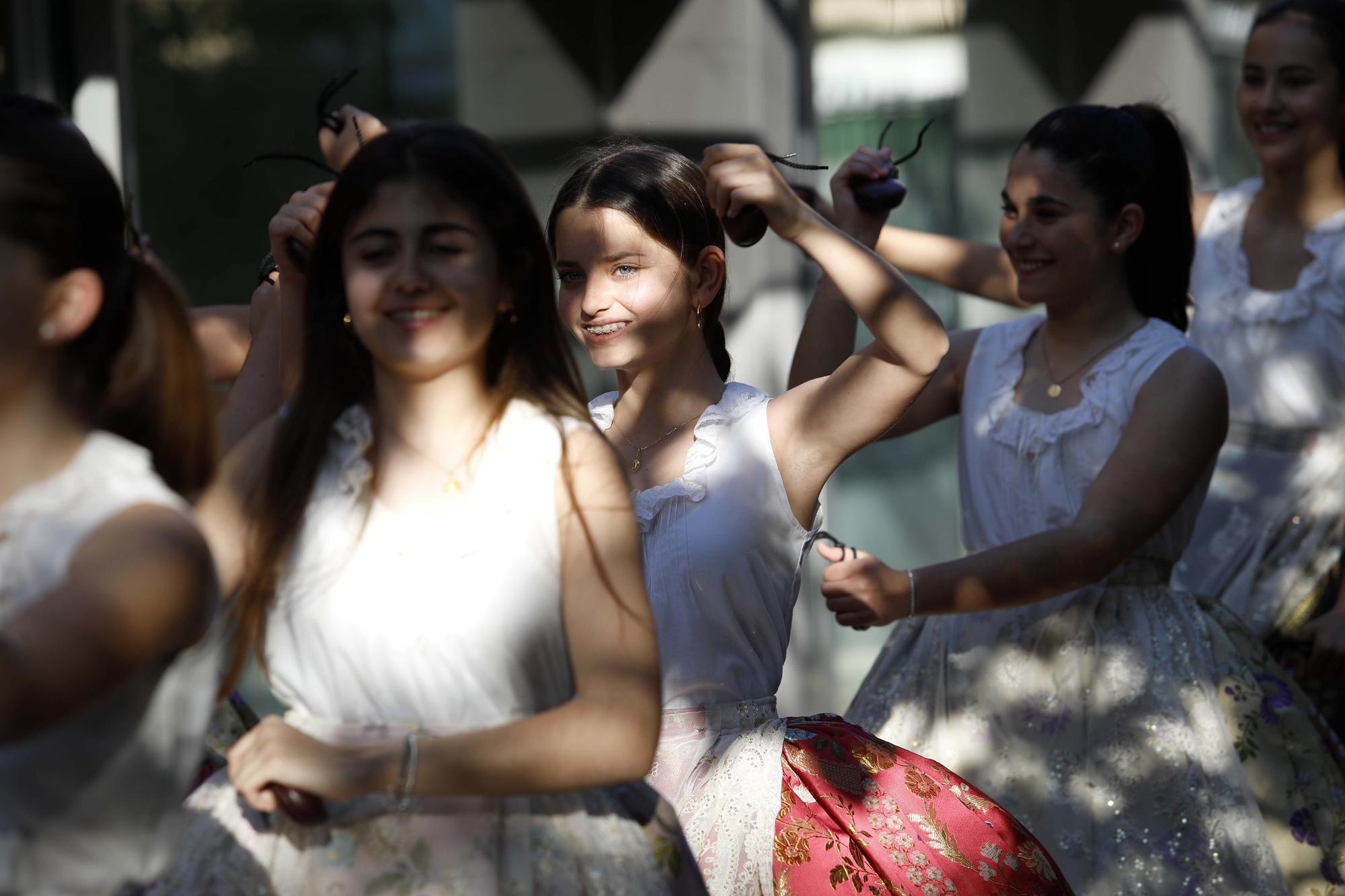 Las falleras infantiles de 2020-2021 y 2022 ensayan la "Dansà"