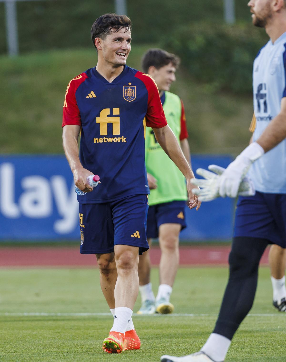 Gayà y Guillamón ya se entrenan en Las Rozas con la selección