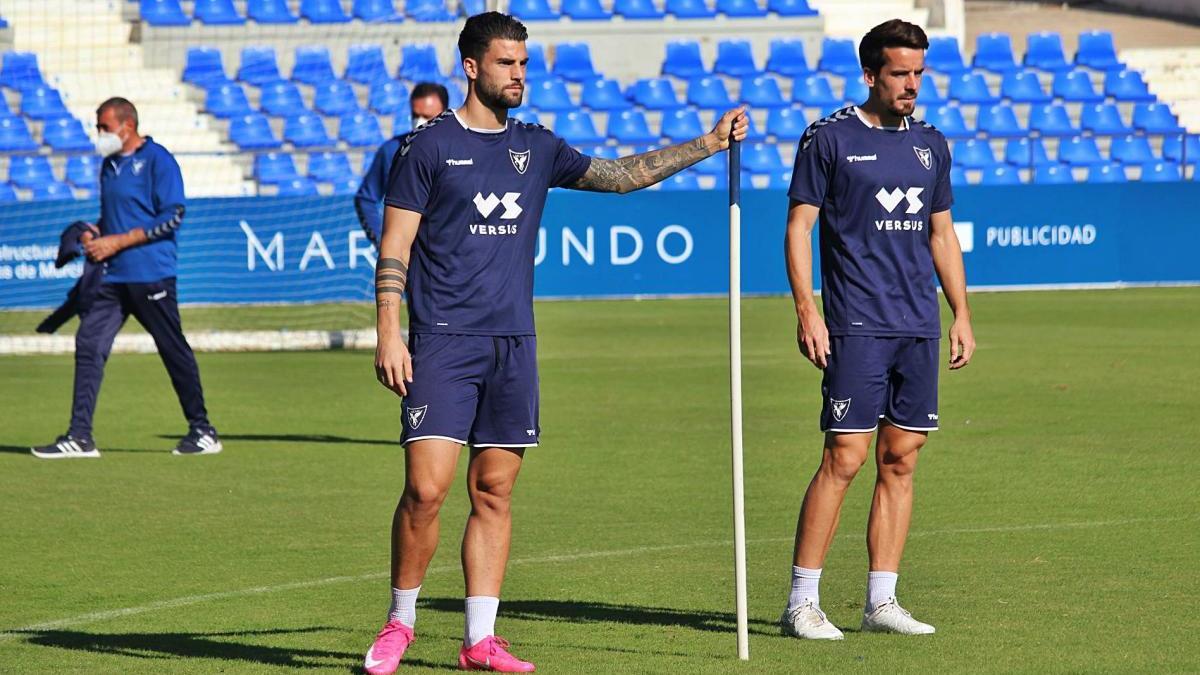 Eneko Jauregi y Rafa de Vicente, jugadores del UCAM Murcia en un entrenamiento.