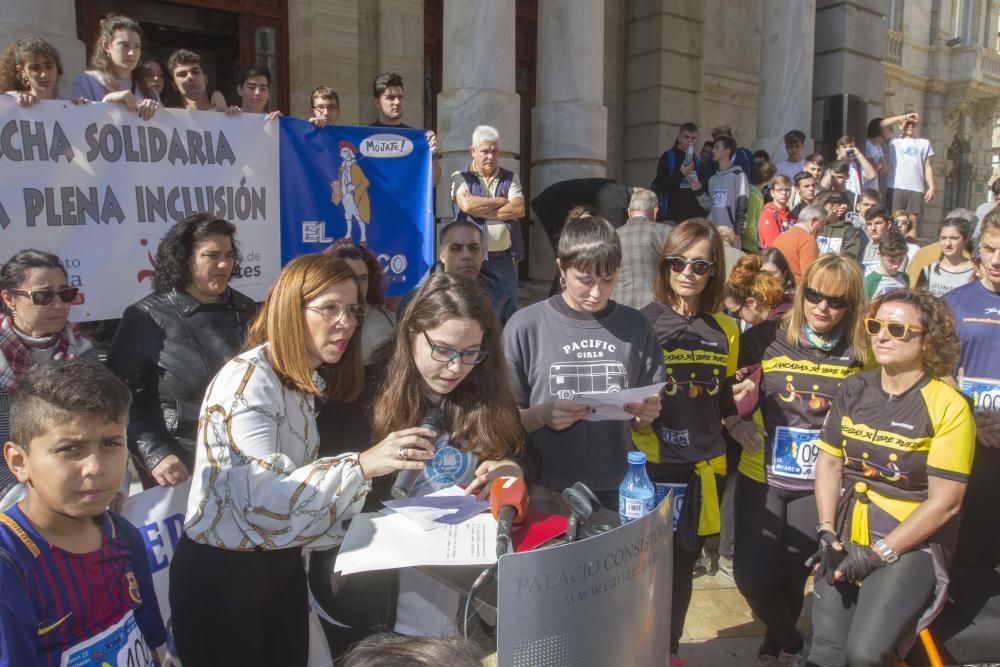 Marcha y lectura del manifiesto por la plena inclusión en Cartagena