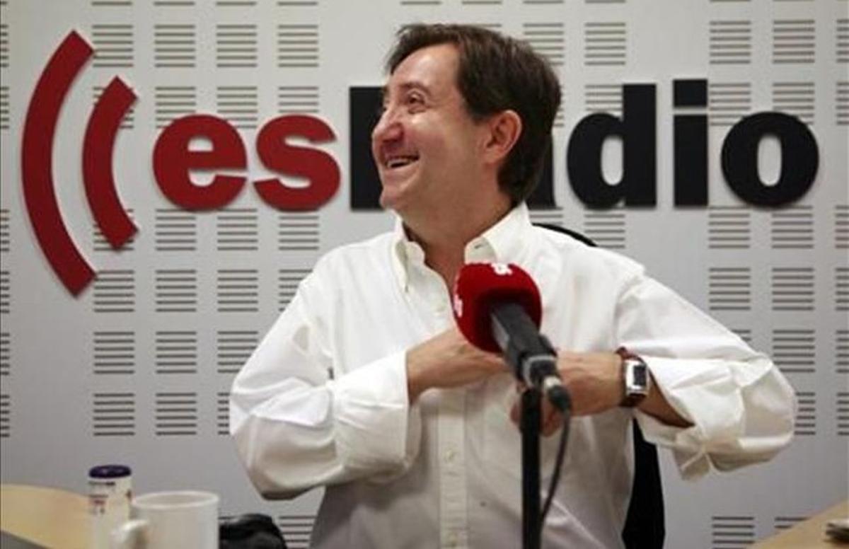 Federico Jiménez Losantos, a l’estudi d’Es Radio.