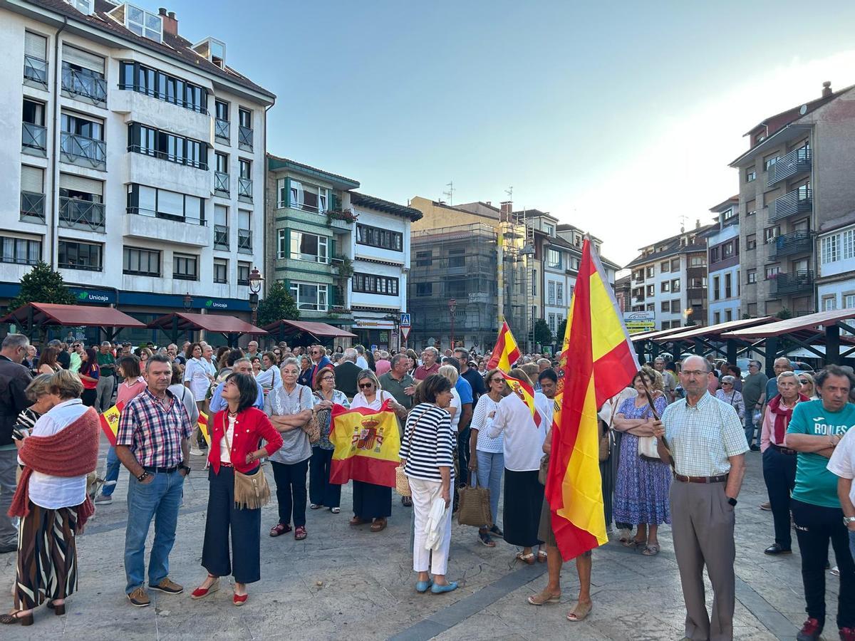 EN IMÁGENES: Concentración en Villaviciosa en apoyo de Ceuta EN IMÁGENES: Concentración en Villaviciosa en apoyo de Ceuta