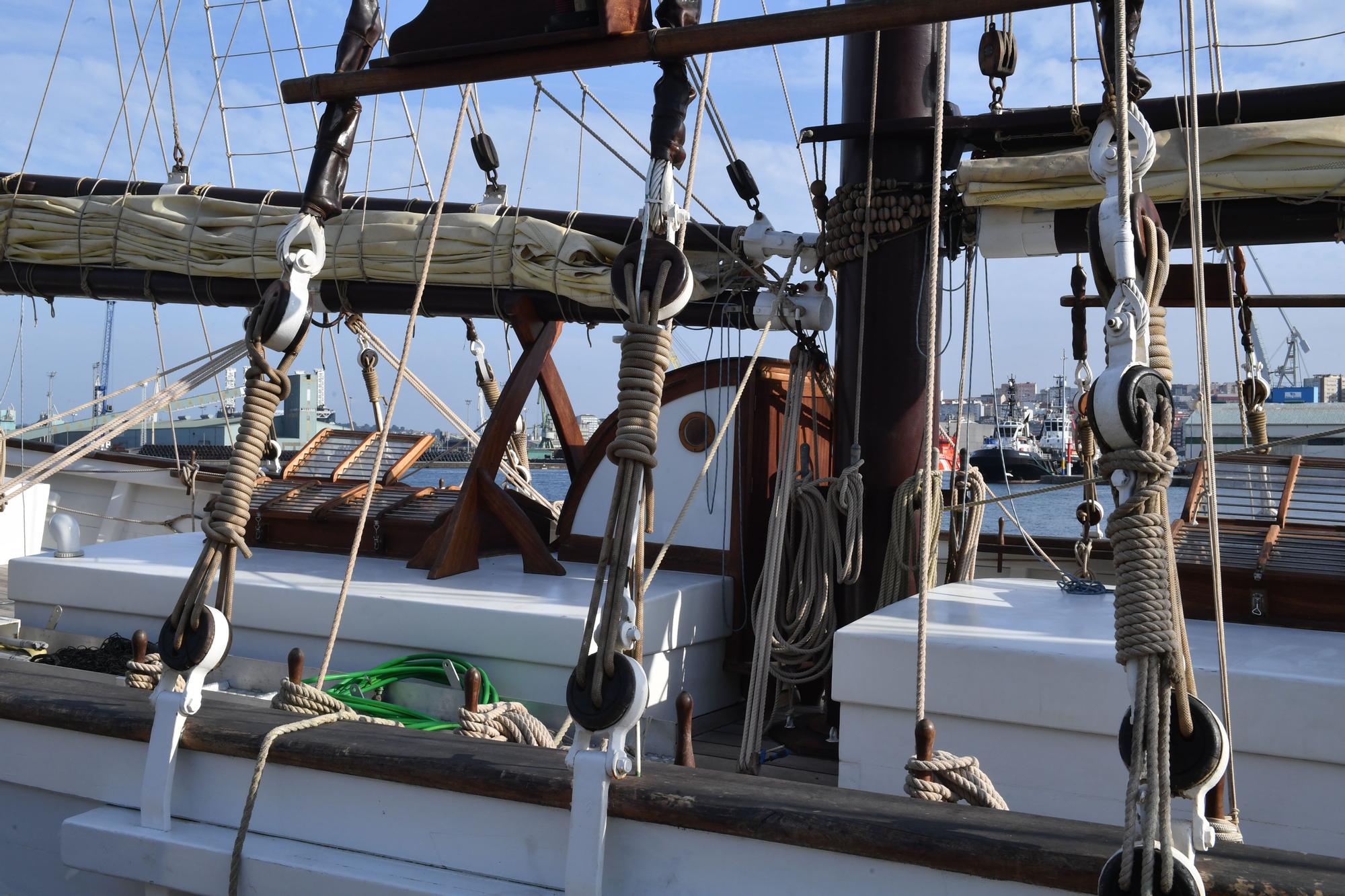 El 'Shabab Omán II', participante en la regata de Grandes Veleros, recala esta semana en el Puerto de A Coruña