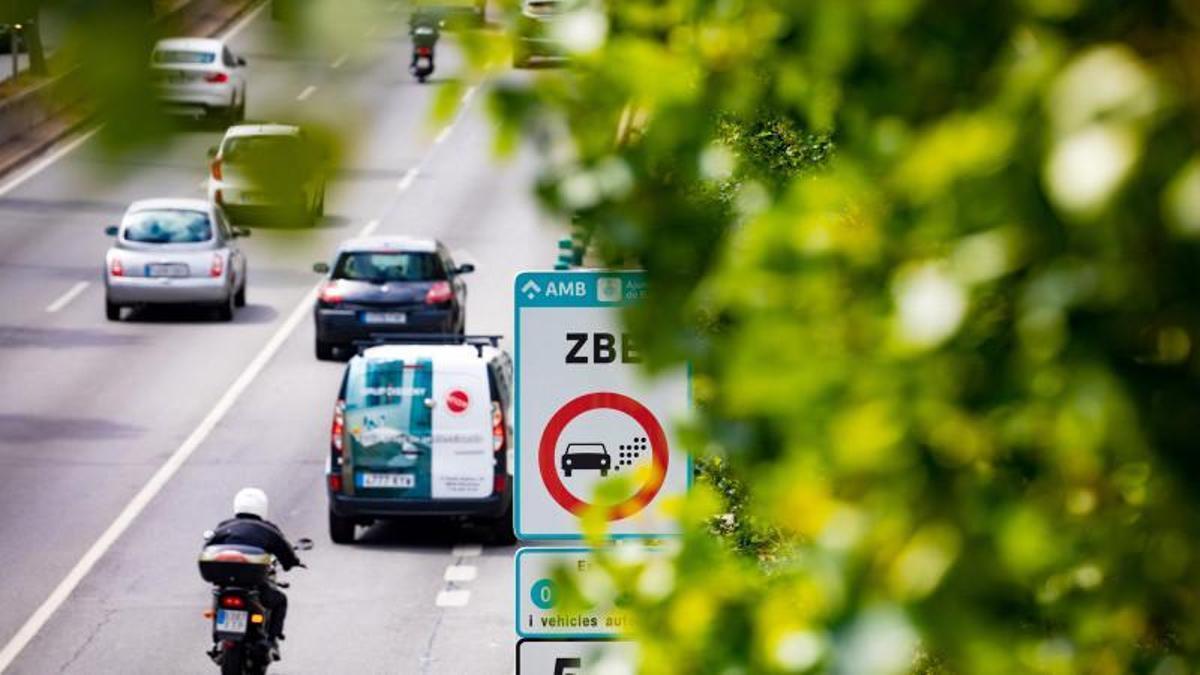 Un panel de la Zona de Bajas Emisiones (ZBE)