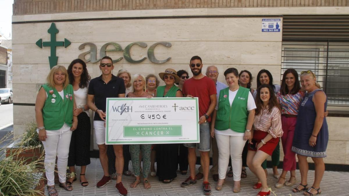 Entregan 6.450 euros a la AECC con el reto &#039;We can be heroes&#039;