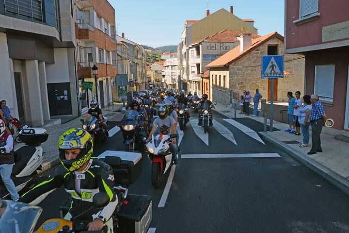 Moaña y el mundo del motor acompañan a Dani Rivas en su funeral