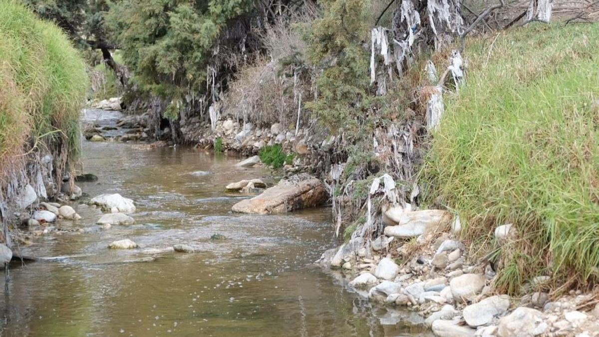 La presencia de escombros de obra en el término rural ha aumentado en los dos últimos años por las reformas de vivienda durante la pandemia.  | ÁXEL ÁLVAREZ