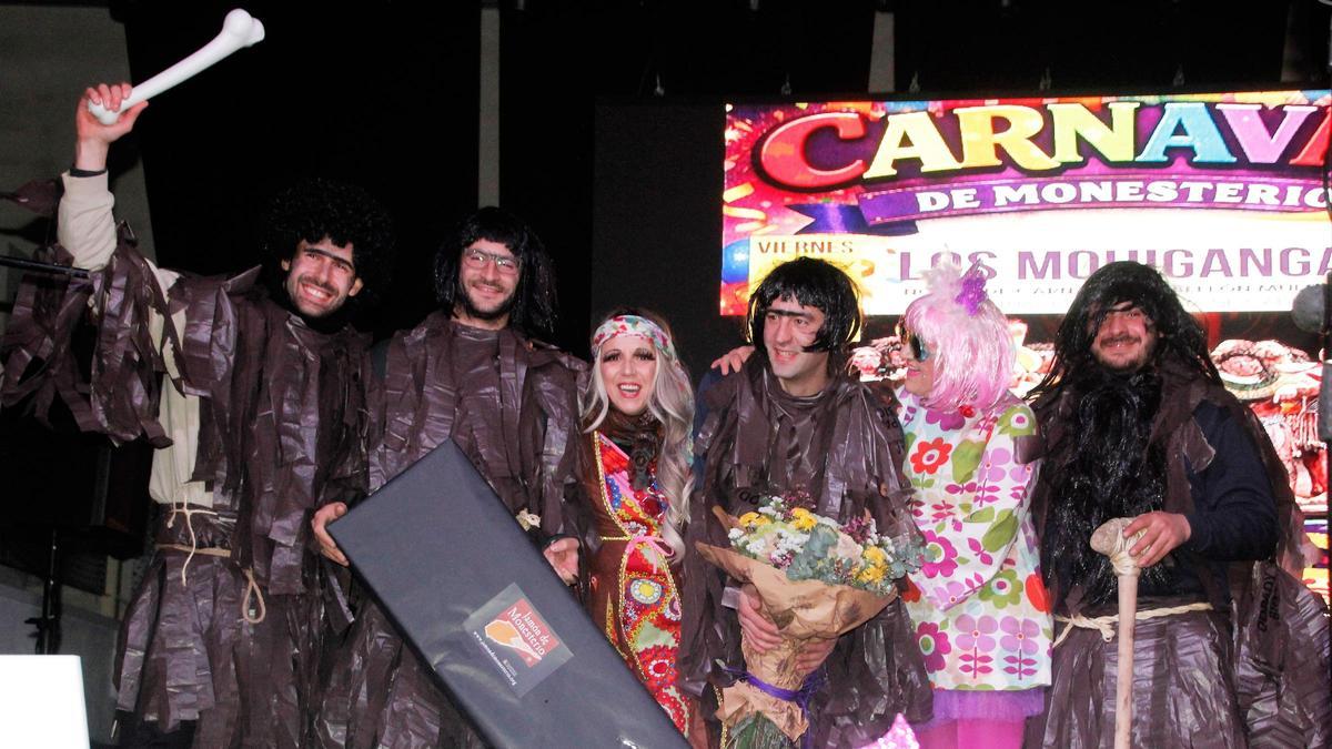 Los pregoneros del carnaval con la alcaldesa y la concejala de cultura