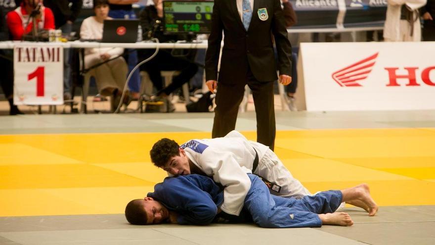 Un millar de judocas disputan este fin de semana en Alicante la Supercopa de España