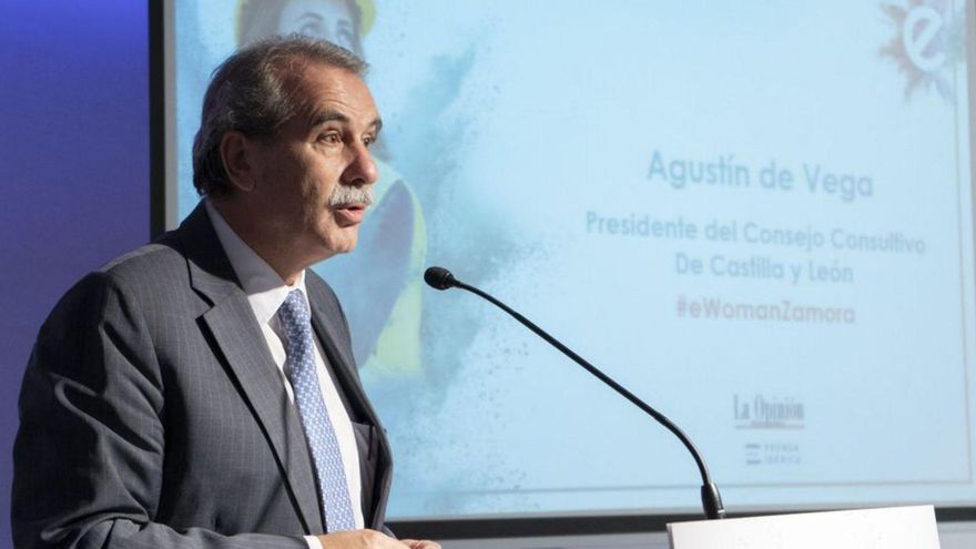 El Consejo Consultivo de Castilla y León presenta en Zamora el libro &quot;40 años de autonomía&quot;