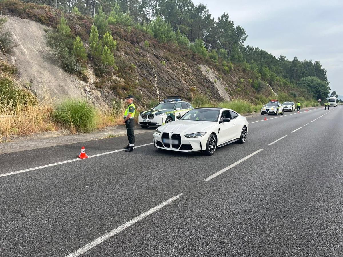 Recreación del siniestro mortal de O Rosal en el que un motorista falleció arrollado por un vehículo.