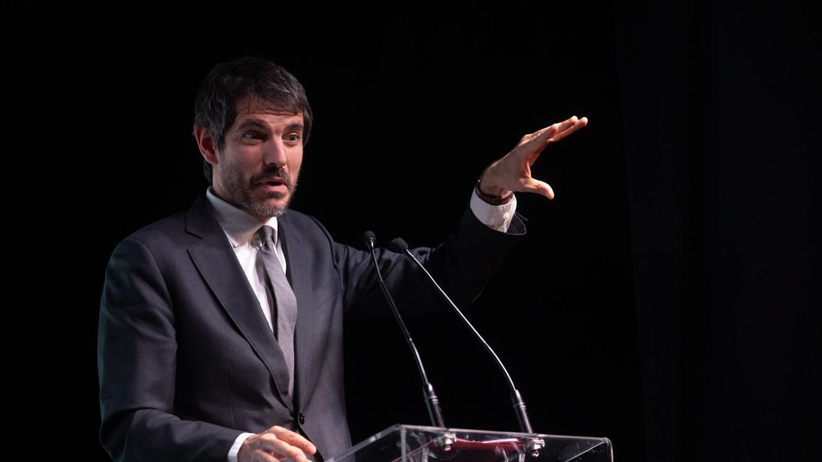 Urtasun: "Lo que tiene que hacer el rey emérito es pedir disculpas y rendir cuentas"