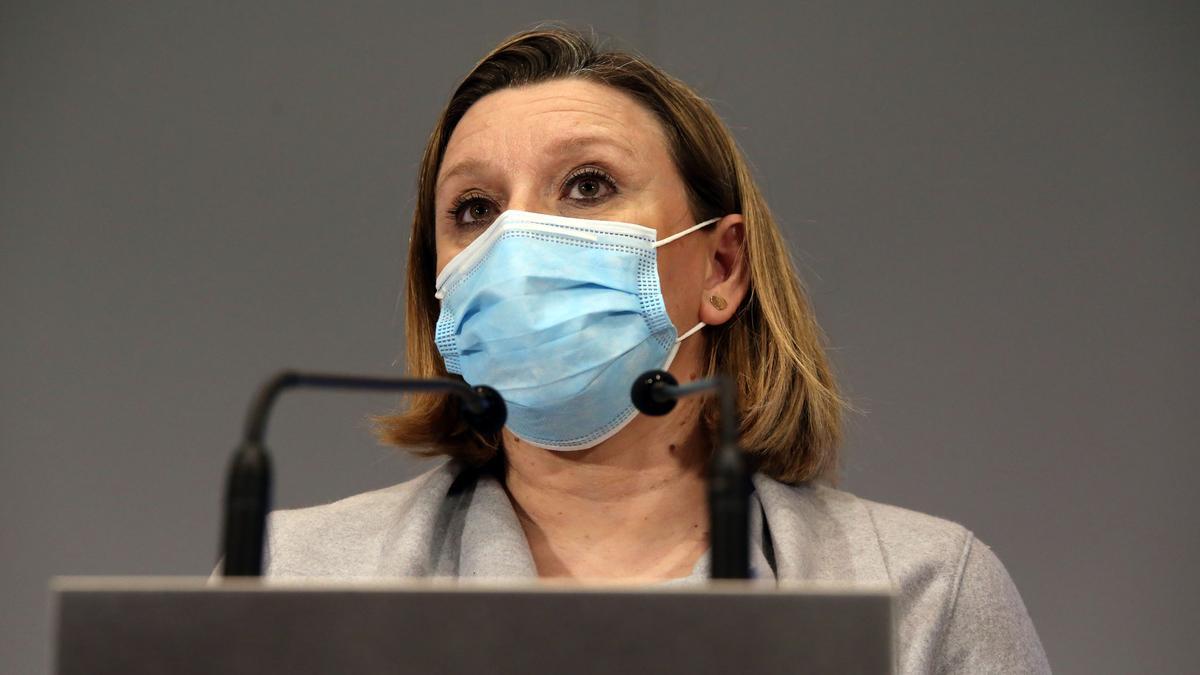 La consejera de Familia, Isabel Blanco, durante una rueda de prensa.