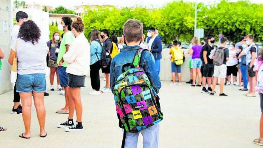 Un juez justifica que no se dejara entrar en el colegio a niños sin mascarilla