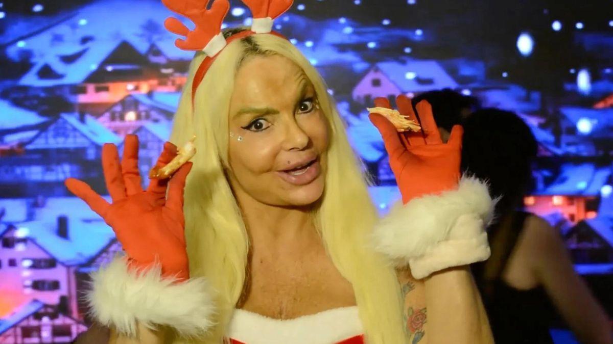 Leticia Sabater estrena su nuevo y surrealista villancico de Navidad: así es 'Papá Noel, lléname el tanke'