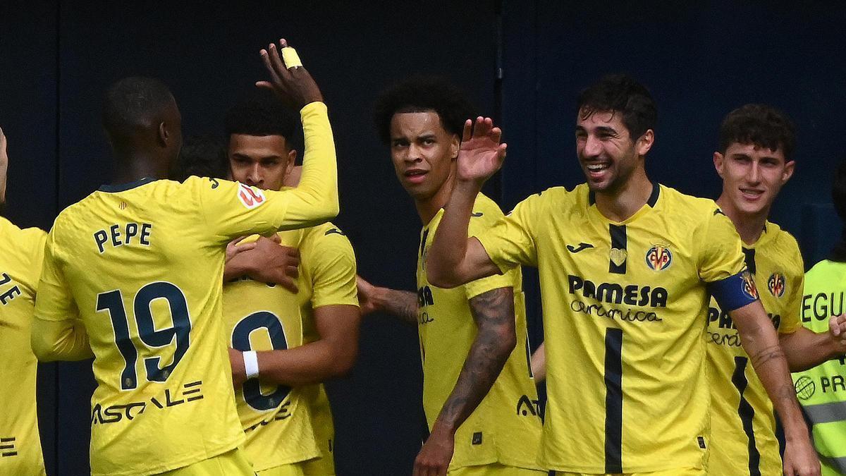 El Villarreal viene de ganar al Elche, en su último partido en el Estadio de la Cerámica, con la participación de Nicolas Pepe y Santi Comesaña.