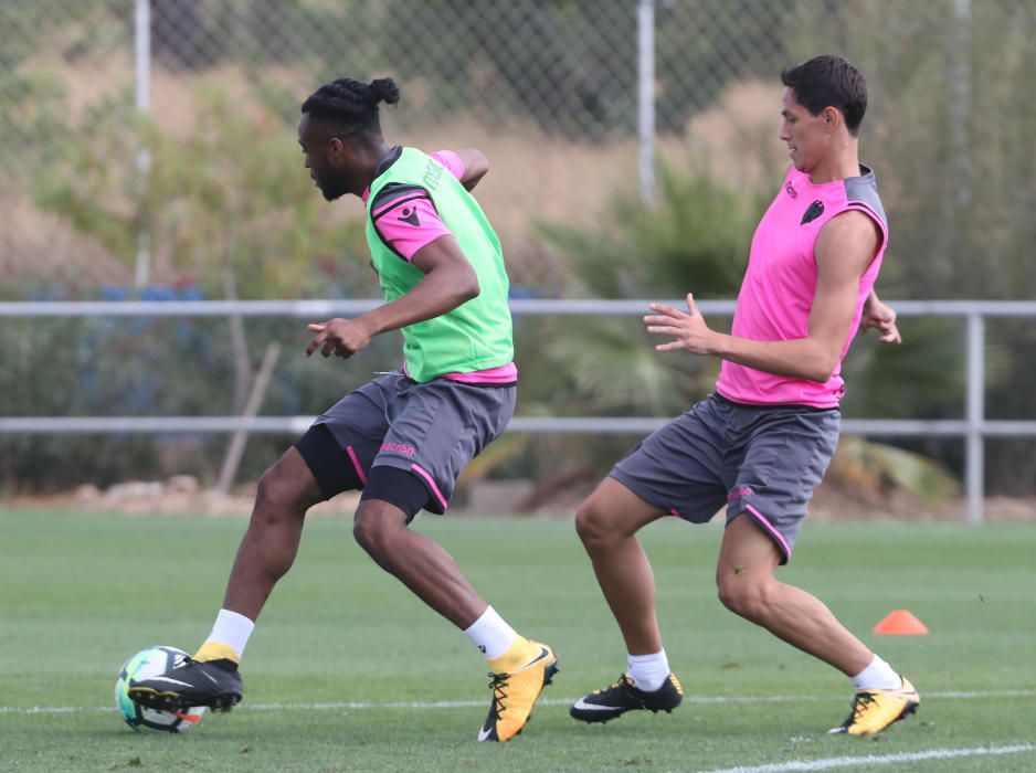 Primer entrenamiento de Lucik con el Levante