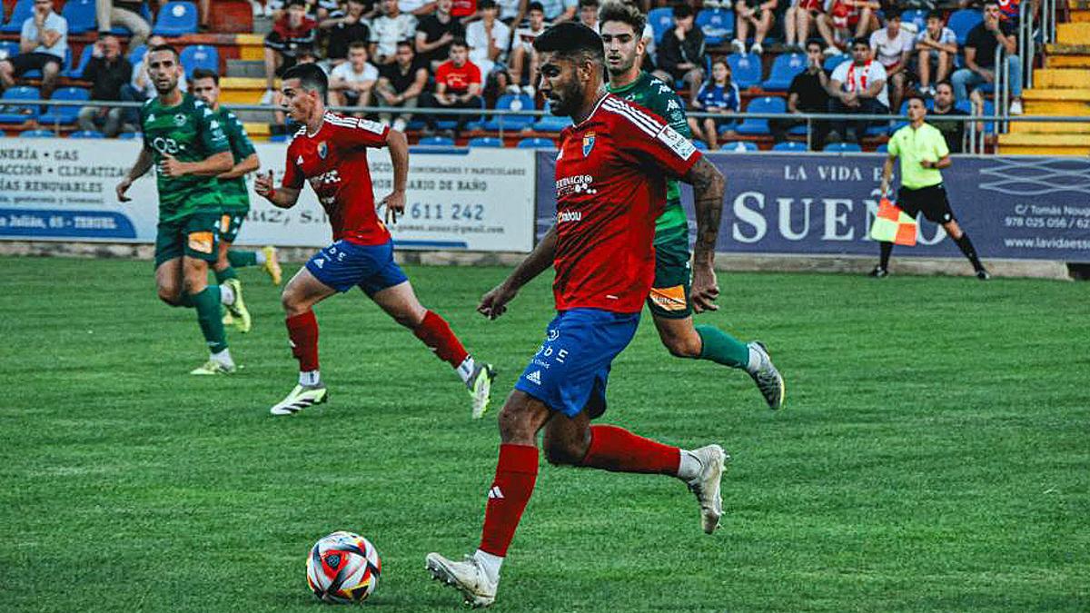 Imagen del partido entre el Teruel y el Arenteiro