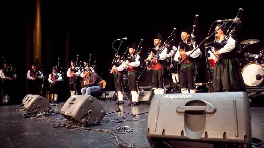 La Banda de Gaitas de Candás, durante una pasada edición del festival.