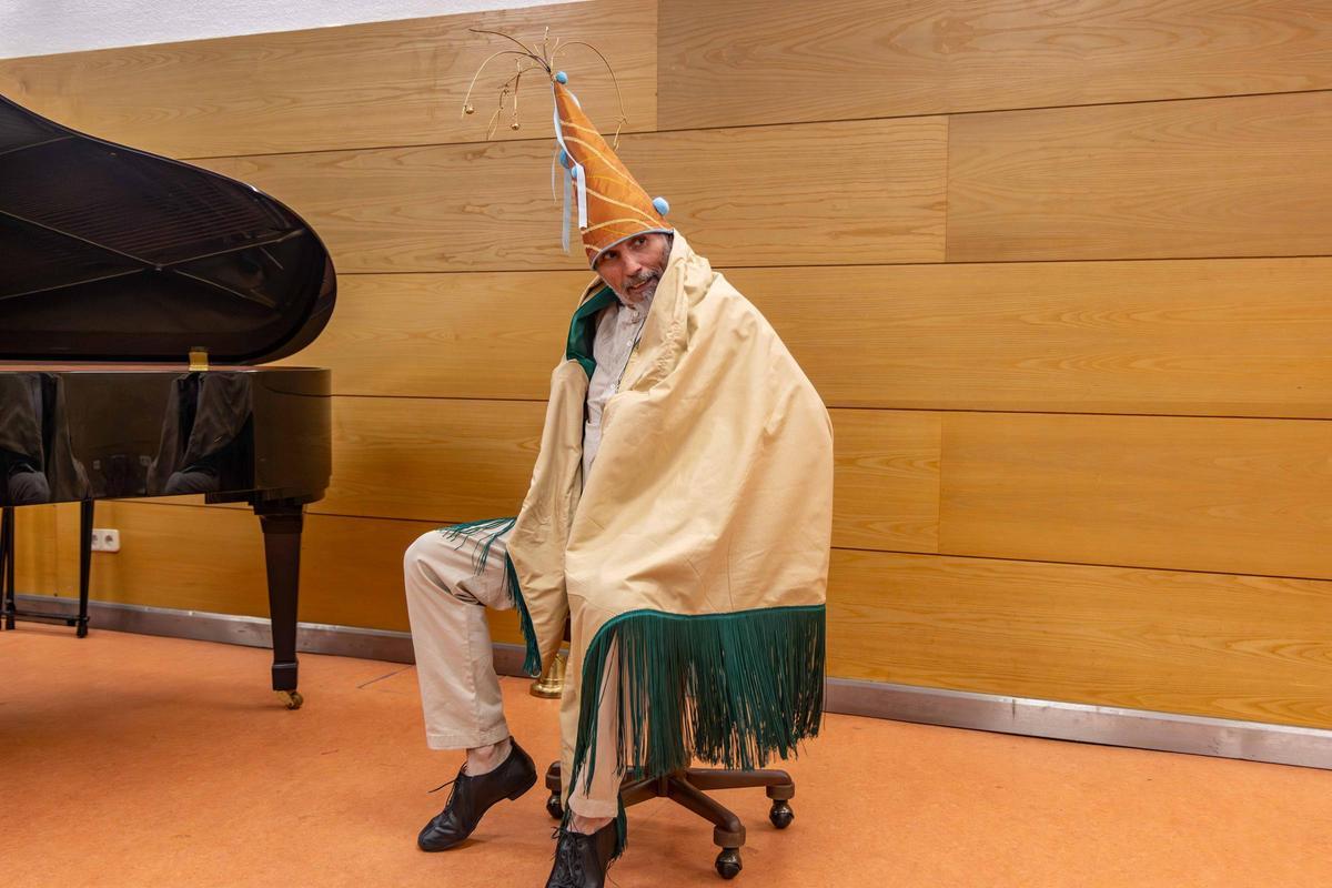 En la sala de ensayo de "Vicenta Lorca": memoria, cuerpo y música en la Compostela que danza En la sala de ensayo de "Vicenta Lorca": memoria, cuerpo y música en la Compostela que danza