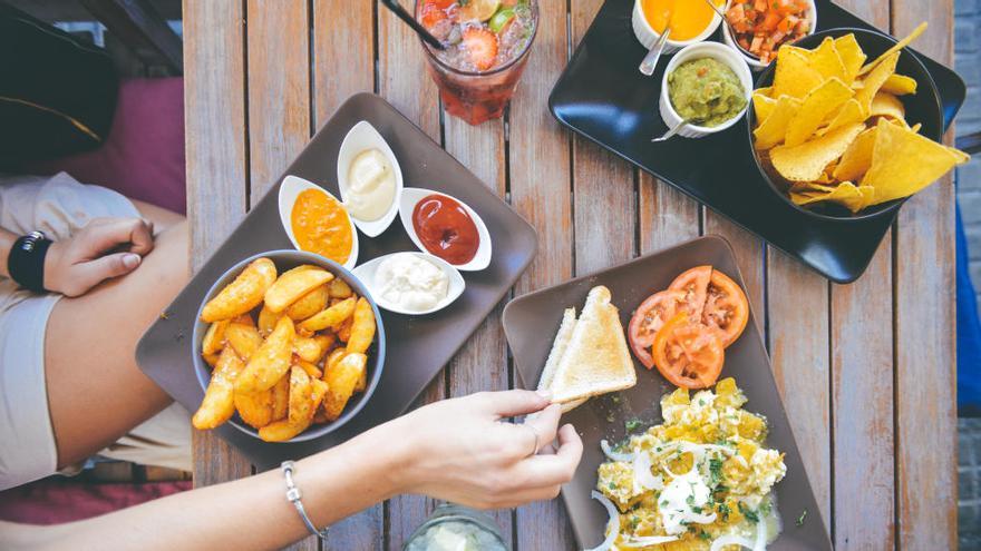 Las dos cosas que deberías comer a diario (según los expertos) para perder peso sin esfuerzo