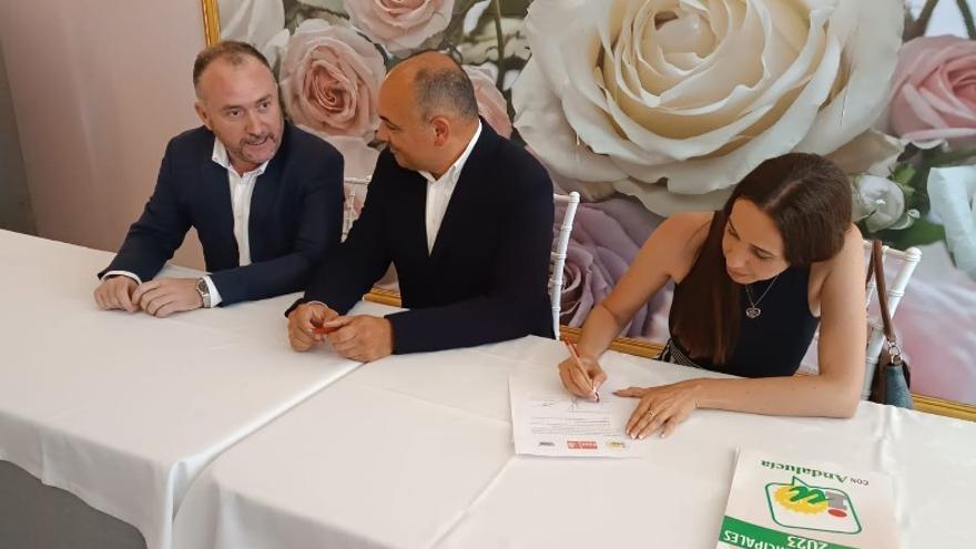 IU, PSOE y 100% Alhaurín firman un pacto &quot;sólido y con mucho futuro&quot; para el Ayuntamiento de Alhaurín el Grande