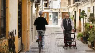 Una calle con vida de pueblo en pleno centro de València