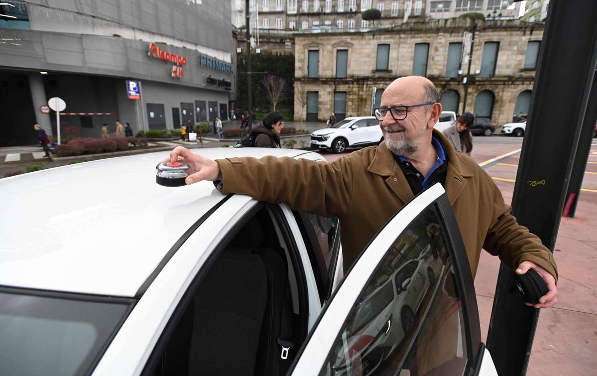 Conductores gallegos que ya usan la baliza V-16