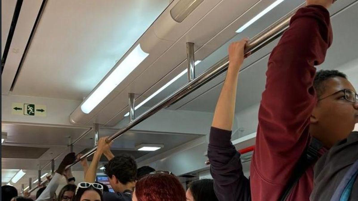 Retrasos, trayectos cada vez más largos, cambios continuos y resignación