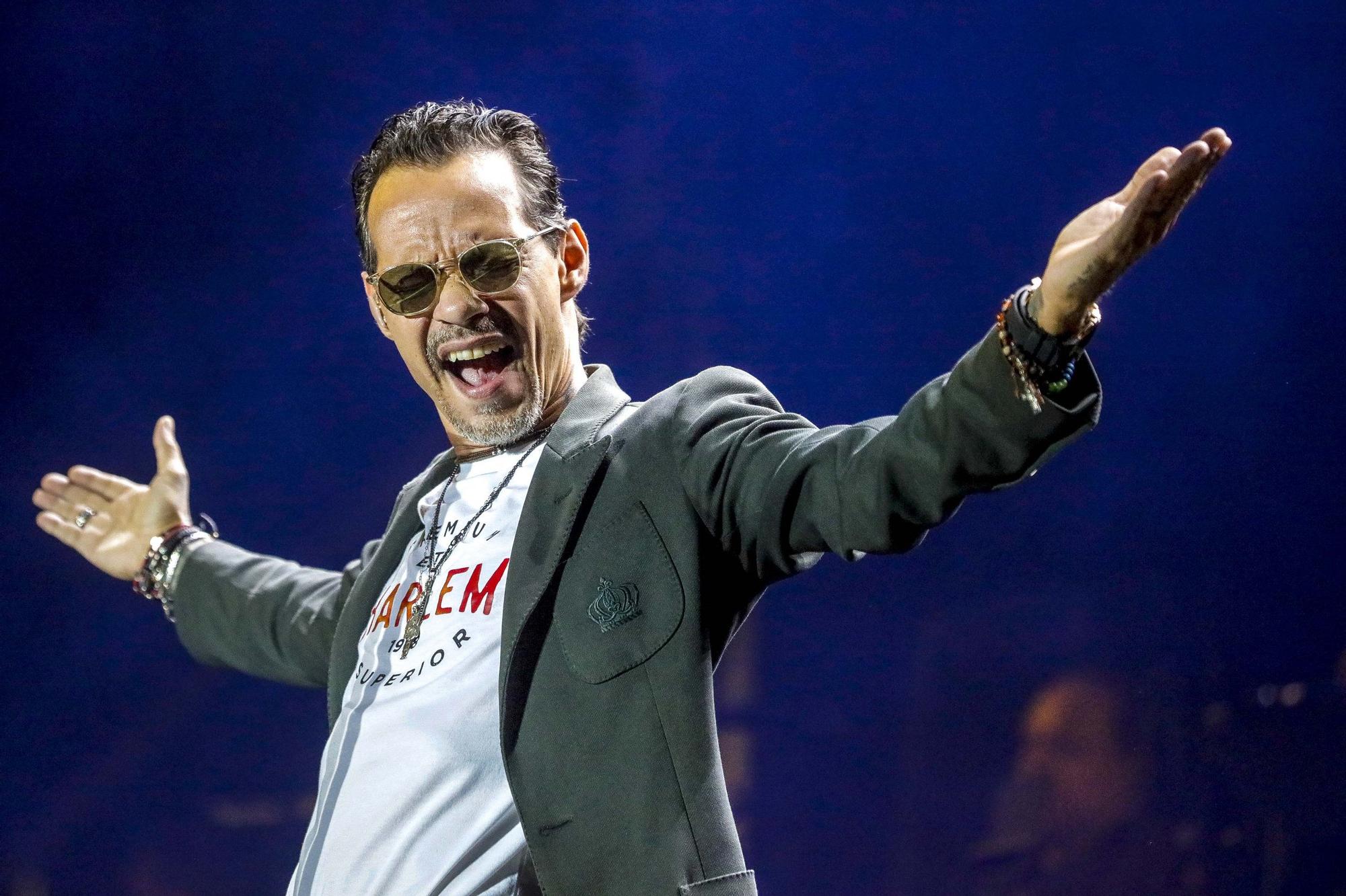 Marc Anthony ofrece su primer concierto en la isla ante 10.000 personas