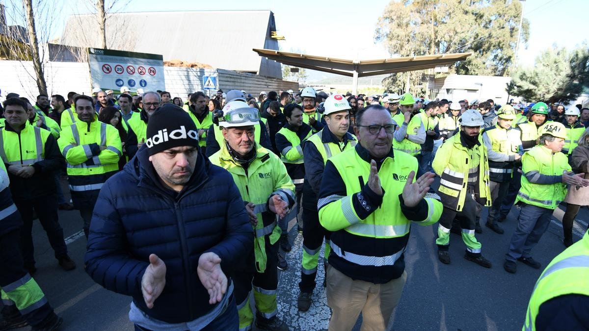 Concentración de trabajadores de Ence.