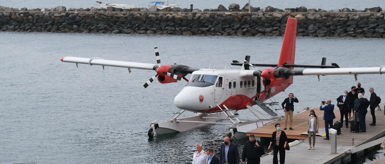 Primer vuelo de prueba del hidroavión de Surcar Airlines entre Santa Cruz de Tenerife y Las Palmas de Gran Canaria