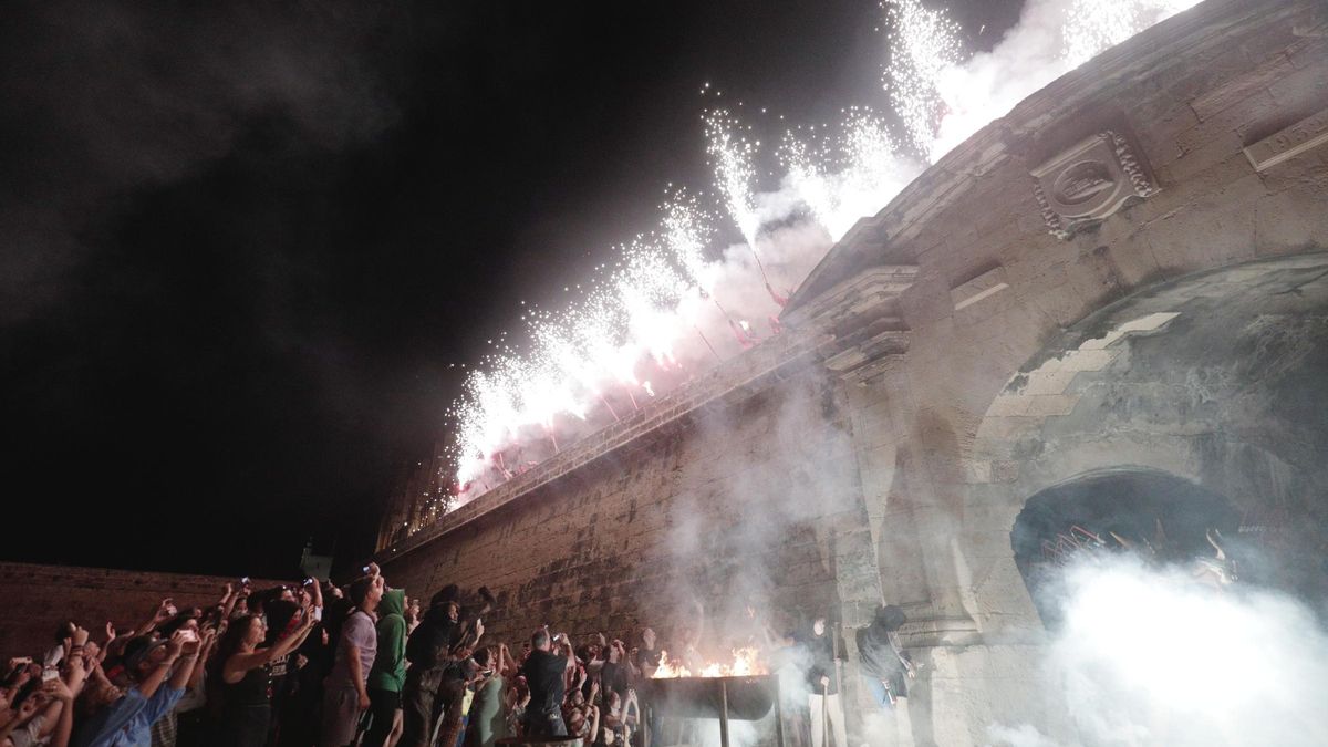 'Correfoc' de Sant Joan celebrado el año pasado en el Parc de la Mar.