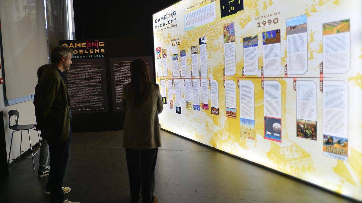 Uno de los paneles de la exposición sobre videojuegos en Elche