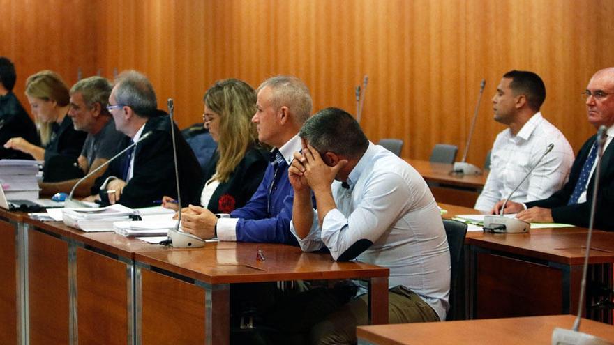 Imagen de los acusados el primer día de juicio.