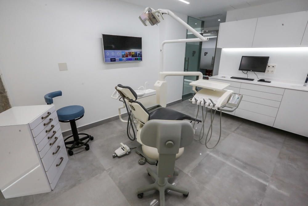 La clínica dental Talaverano inaugura sus nuevas instalaciones en el centro de Elche