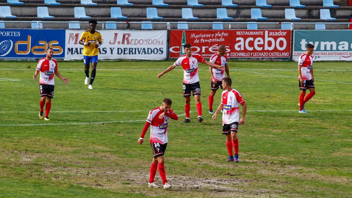 El estado del campo de A Lomba sorprendió negativamente el pasado domingo.