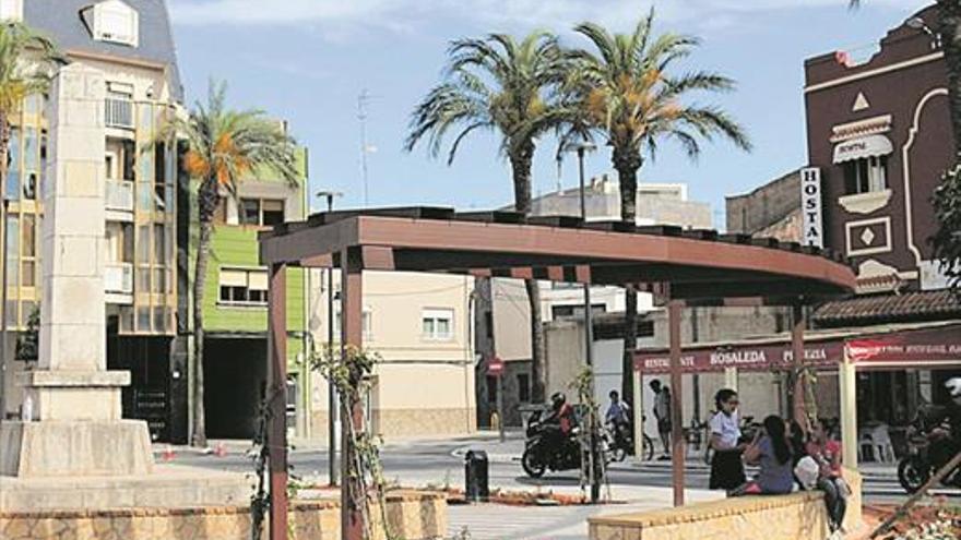 Alcalà renueva la zona centro con la reforma de dos plazas
